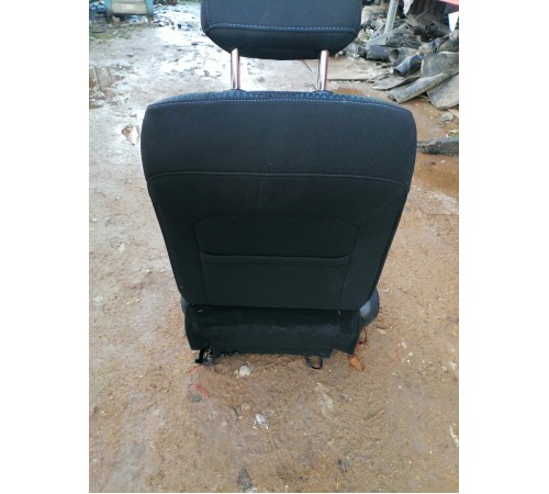 Сиденье переднее правое