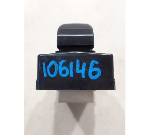 Кнопка стеклоподъемника (задняя правая)