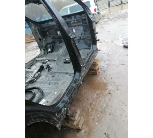 Порог правый с центральной стойкой