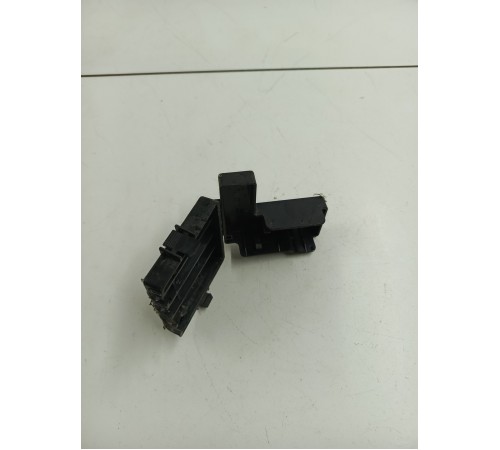 Накладка клеммы аккумулятора плюс