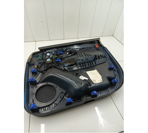 Обшивка двери передняя левая