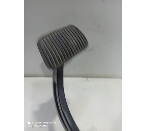 Педаль тормоза