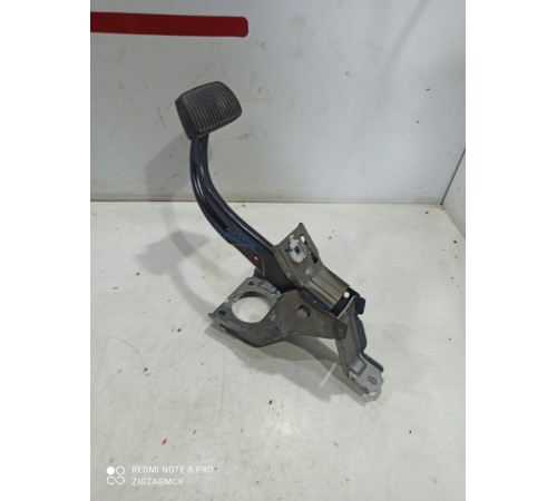 Педаль тормоза