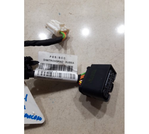 Электропроводка центральной консоли салона