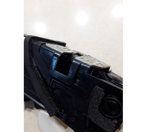 Замок двери (задний правый)