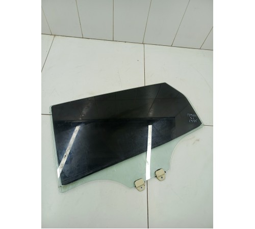 Стекло двери заднее левое