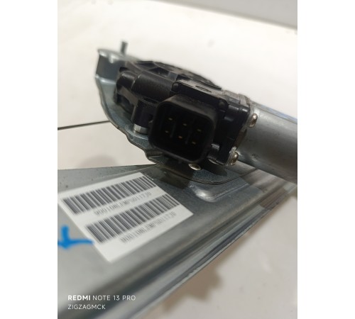 Стеклоподъемник двери задний правый