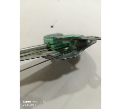 Стеклоподъемник двери задний правый