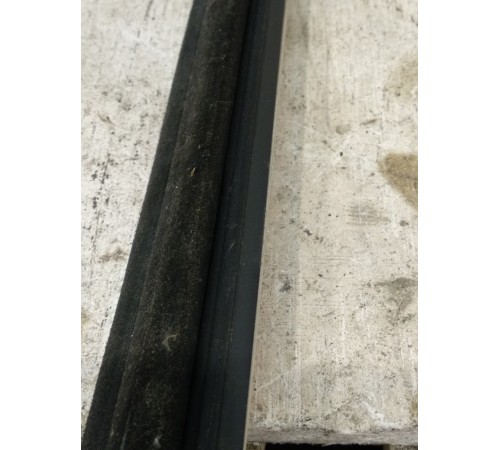 Уплотнитель стекла