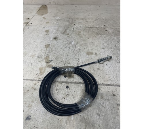 Трос открывания лючка бензобака