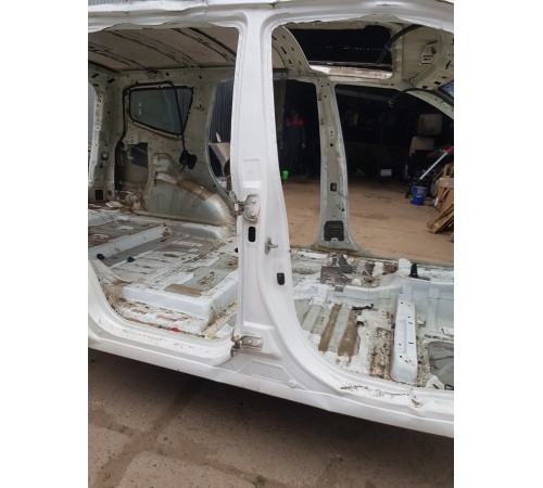 Порог со стойкой правый