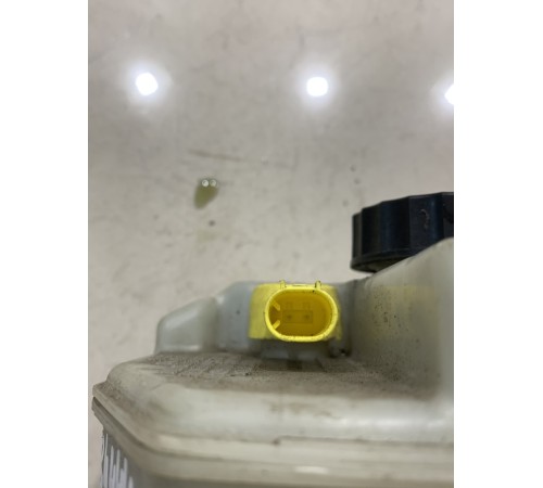 Бачок тормозной жидкости