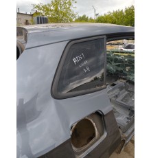 Глухое стекло заднее правое