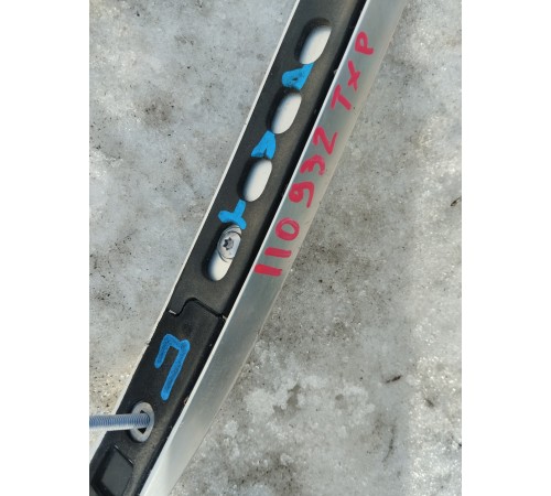 Рейлинг крыши левый