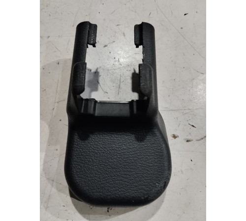 Накладка крепления сиденья задняя левая