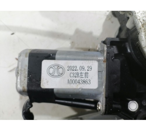 Моторчик стеклоподъемника передний левый