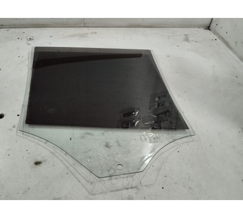 Стекло двери (заднее левое)