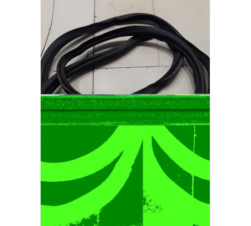 Уплотнитель багажника