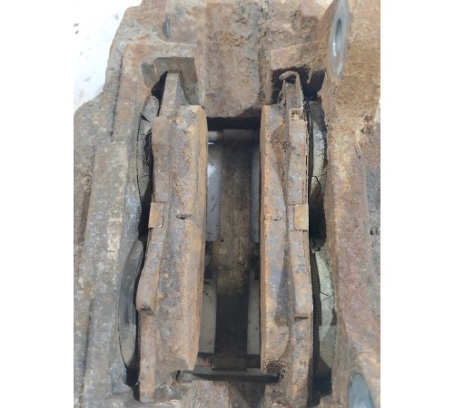 Суппорт передний левый