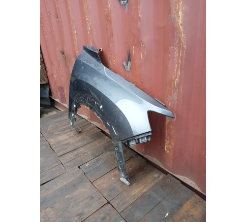 Крыло переднее правое