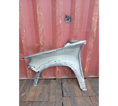 Крыло переднее правое