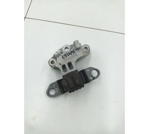 Опора двигателя (левая)