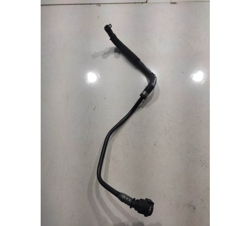 Патрубок системы охлаждения