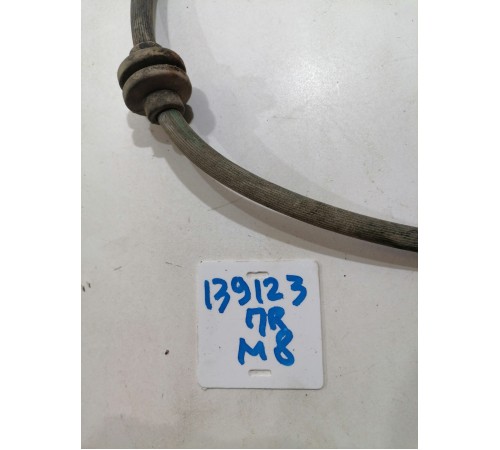 Тормозной шланг передний правый