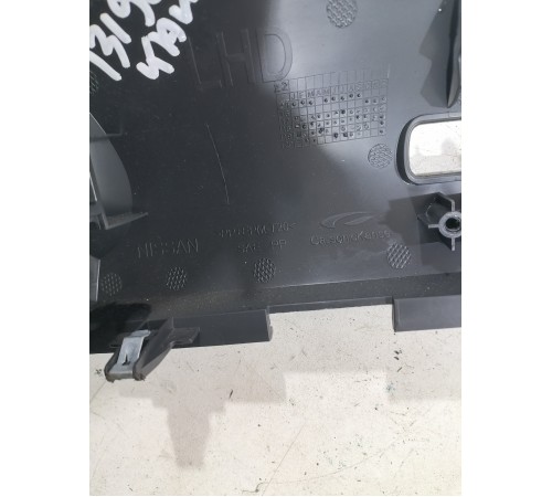 Накладка торпедо левая