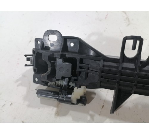 Ручка двери передняя правая внешняя