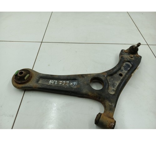 Рычаг подвески передний