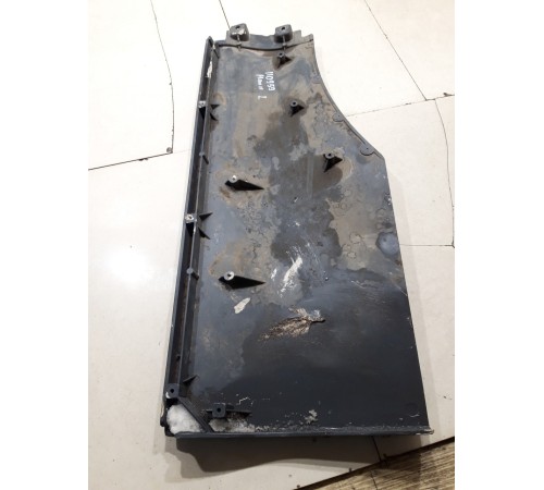 Защитная панель кабины левая