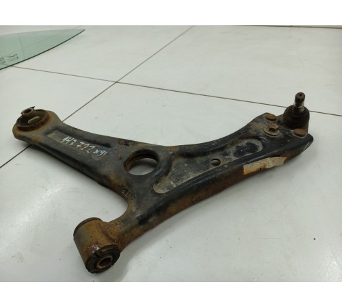 Рычаг подвески передний