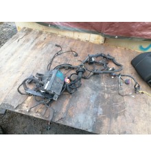 Электропроводка подкапотная с блоком предохранителей