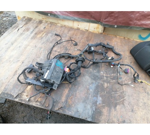 Электропроводка подкапотная с блоком предохранителей