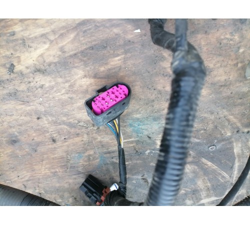 Электропроводка подкапотная с блоком предохранителей