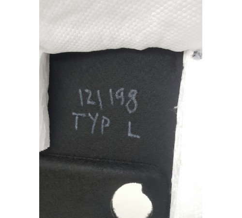 Обшивка багажника левая