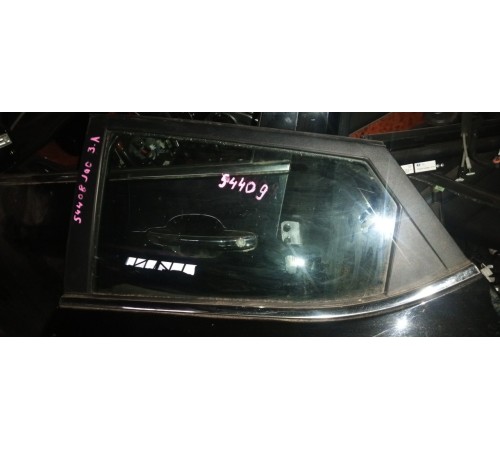 Стекло двери заднее левое