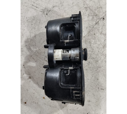 Подстаканник центральной консоли