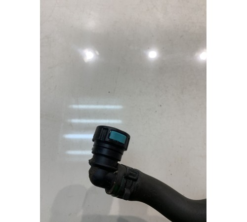 Патрубок системы охлаждения