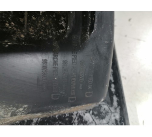 Подножка порога правая 