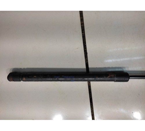 Амортизатор капота