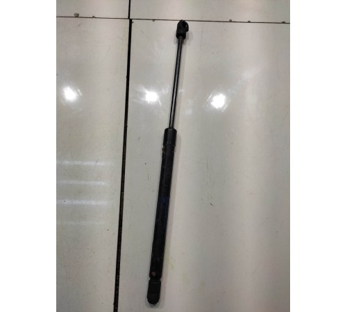 Амортизатор капота