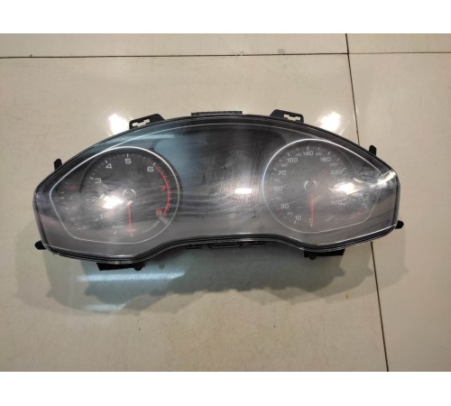 Панель приборов