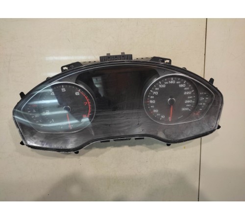 Панель приборов