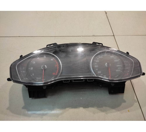 Панель приборов