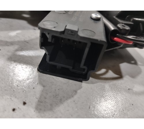 Замок крышки багажника