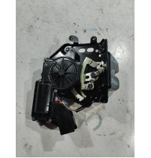 Замок крышки багажника