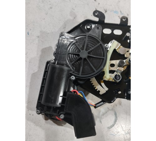 Замок крышки багажника