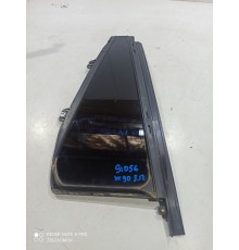 Стекло двери задней правой (форточка)